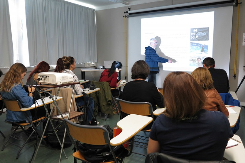 Comença el curs d'iniciació a la fotografia.